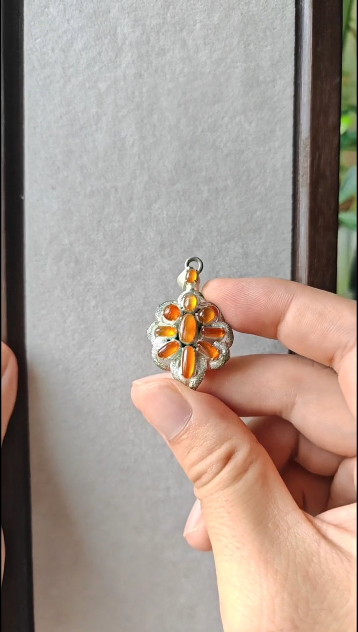 翡翠未镶嵌颈饰翡翠颈饰未镶嵌