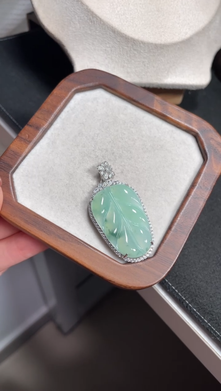 【闪购商品】翡翠颈饰银S925镶嵌翡翠