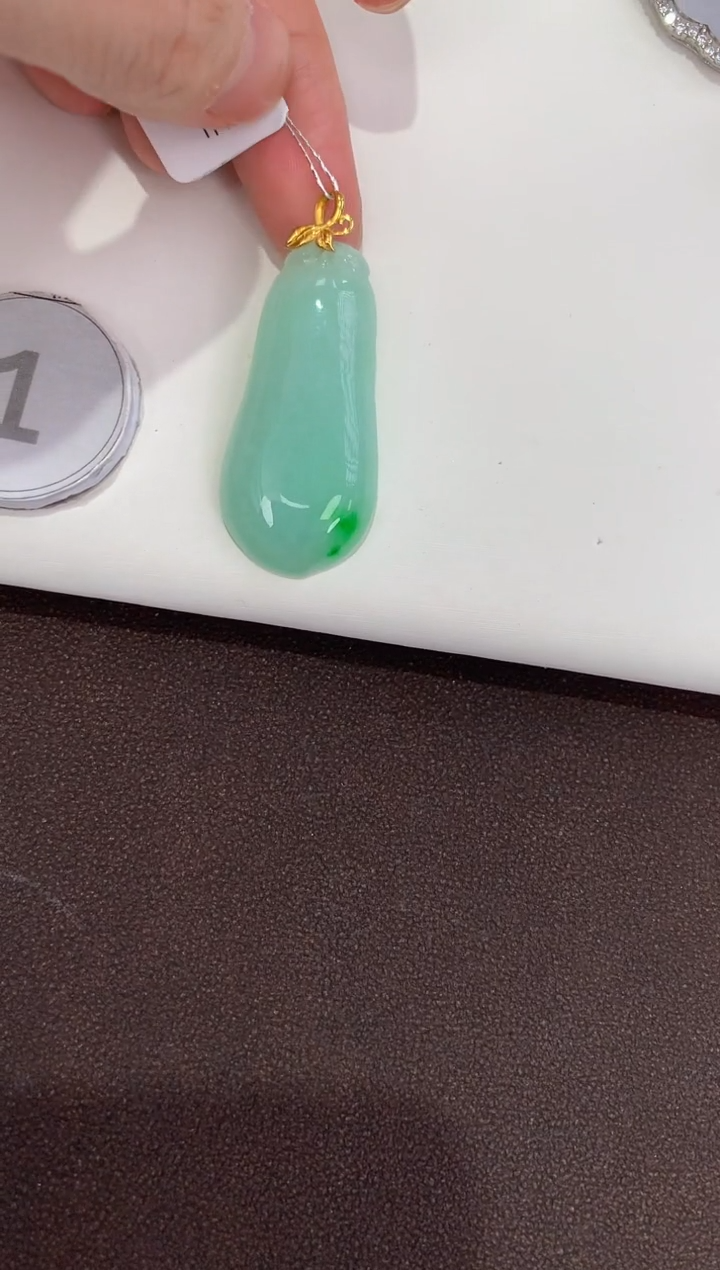 翡翠18K金镶嵌吊坠(赠链)天然缅甸a货翡翠