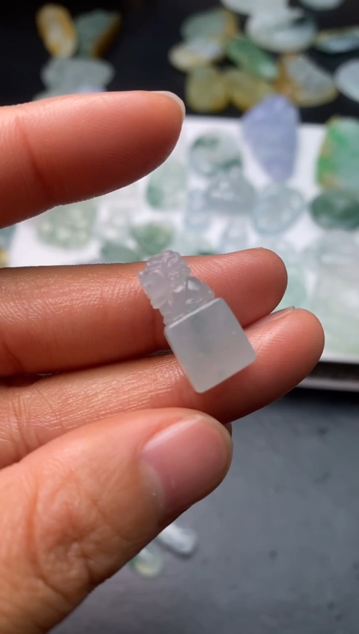 【闪购商品】定制翡翠未镶嵌翡翠毛货~