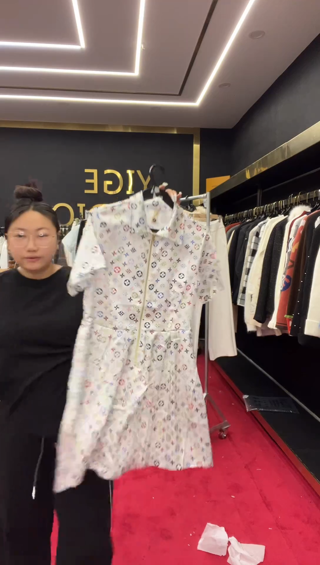 中码连衣裙啦啦啦啦