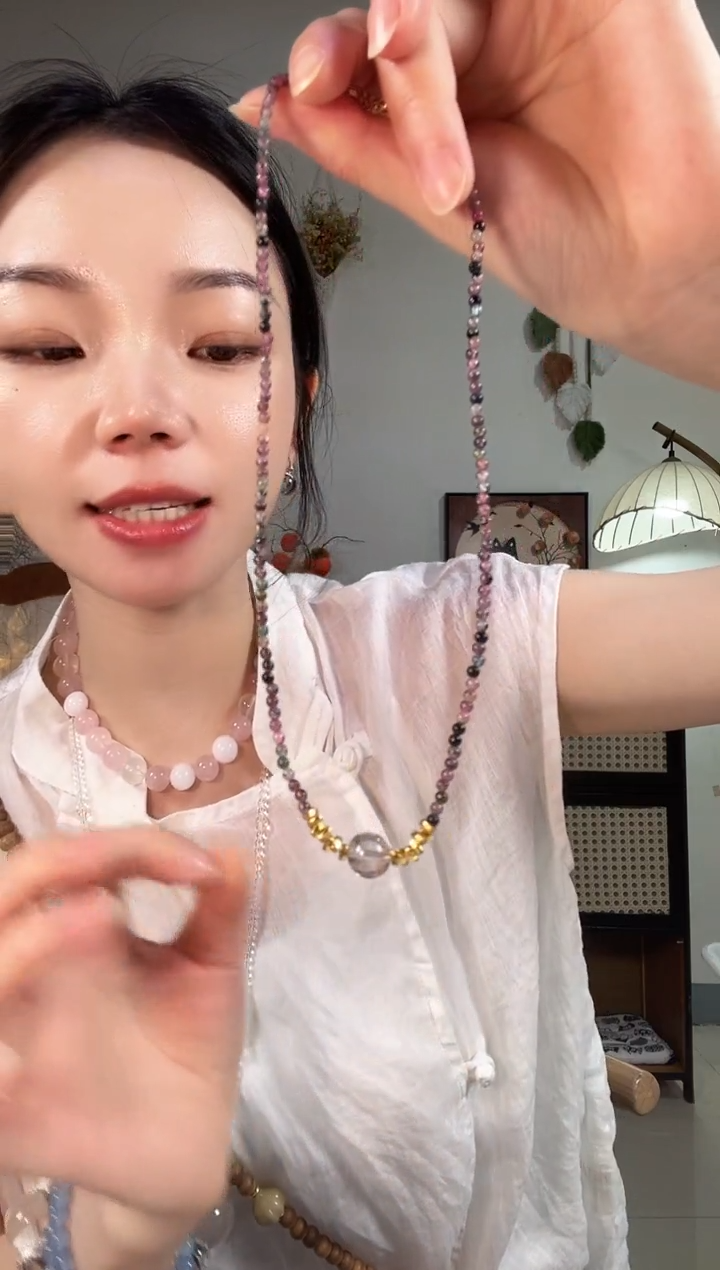 未镶嵌颈饰水晶Q641QQQQ