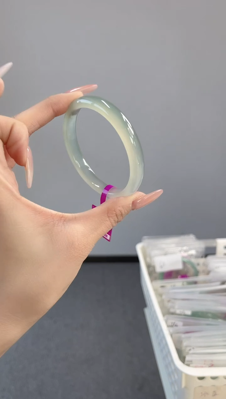 【闪购商品】玛瑙/玉髓手镯未镶嵌58-59圈