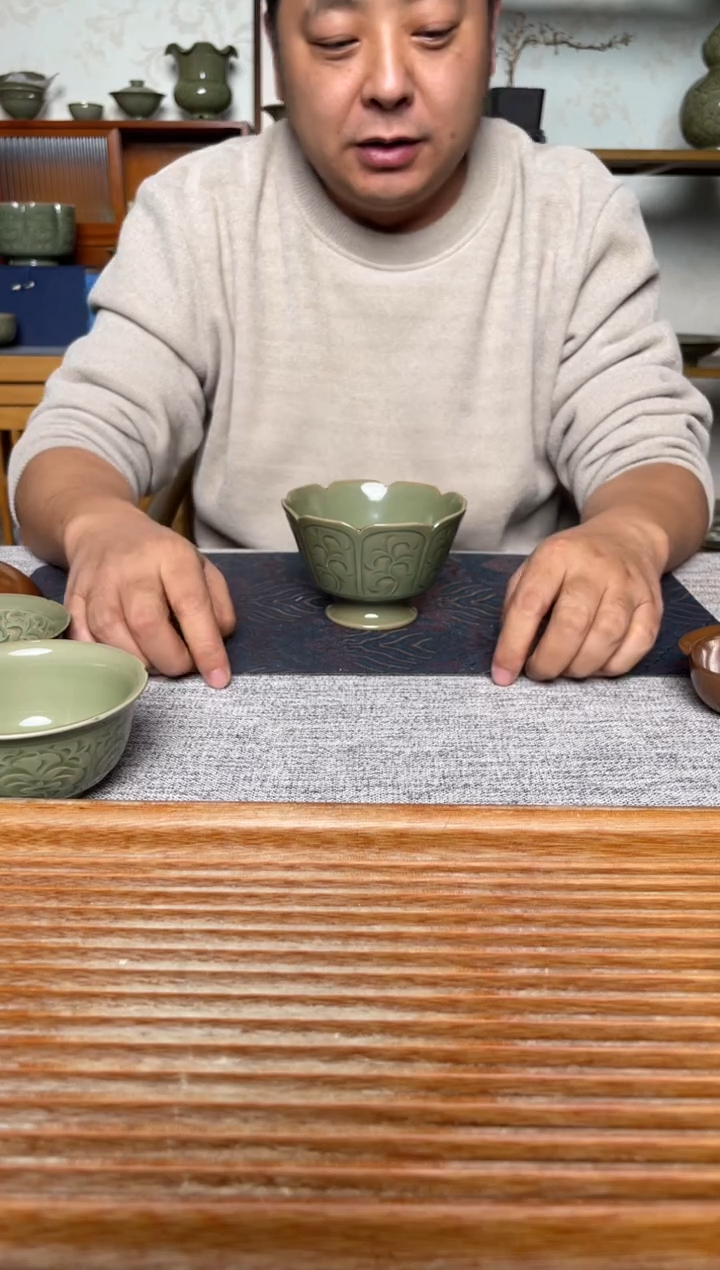 【闪购商品】其他纯手工秘色唐草纹花口建水