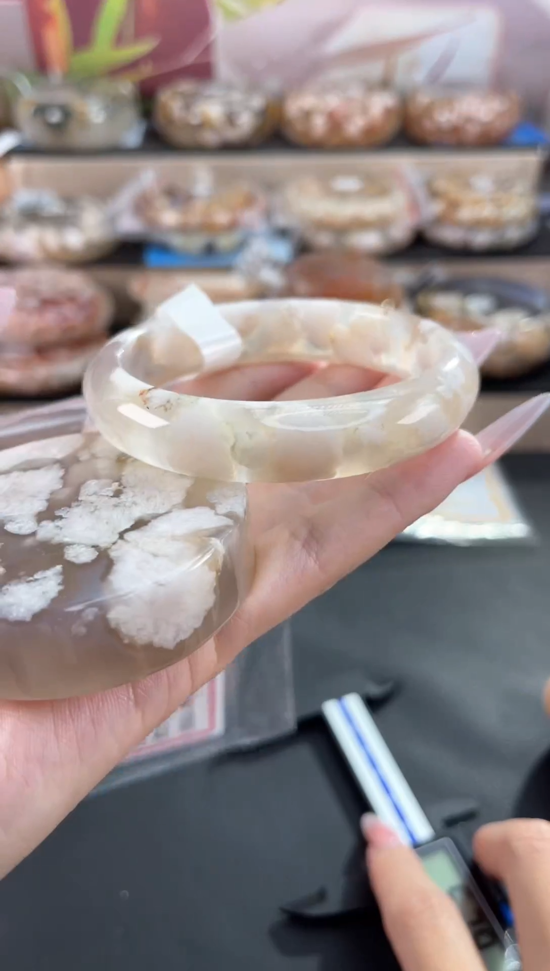 未镶嵌手镯石英质玉60