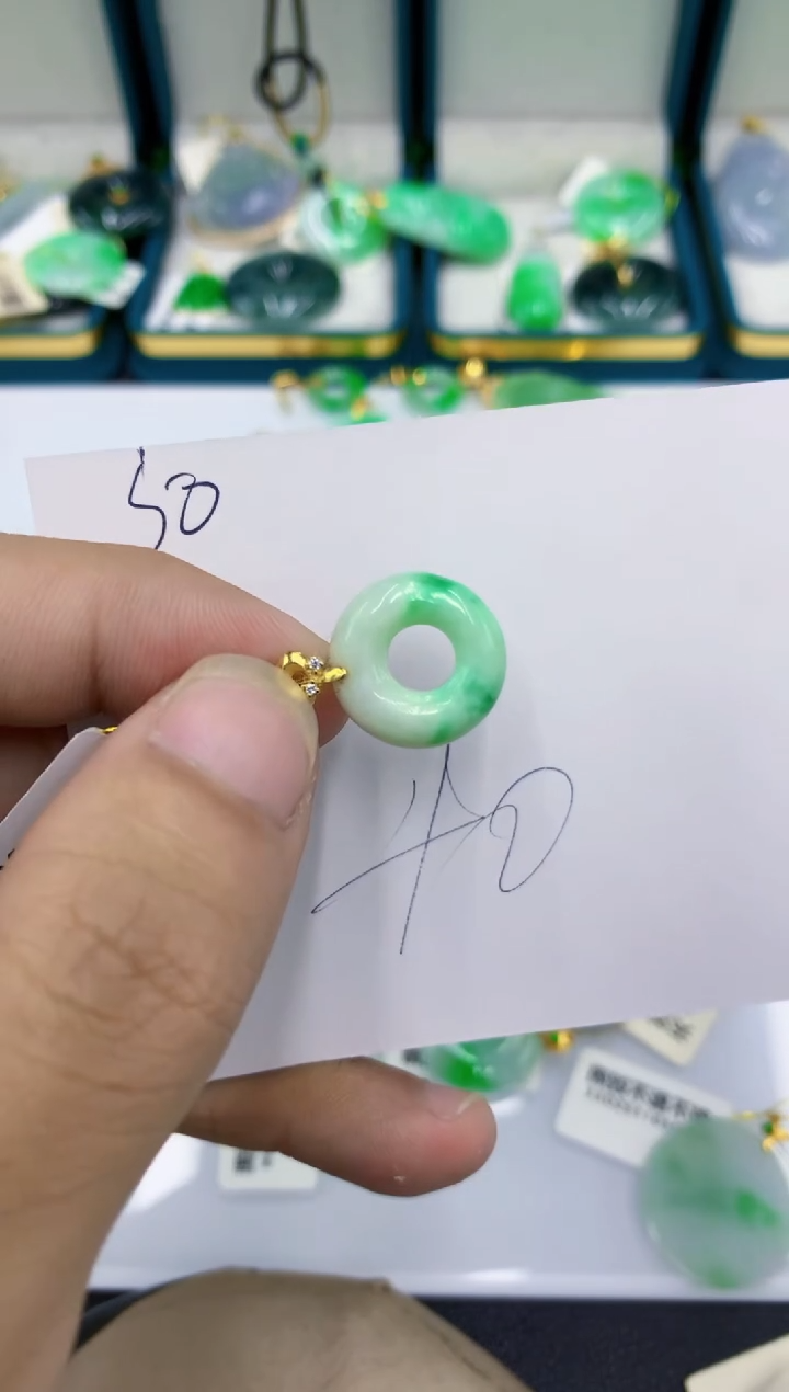 颈饰未镶嵌翡翠翡翠