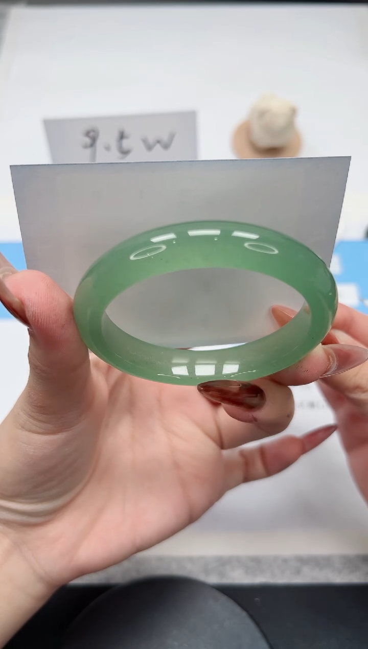 【闪购商品】石英质玉手镯未镶嵌375/54.4东陵