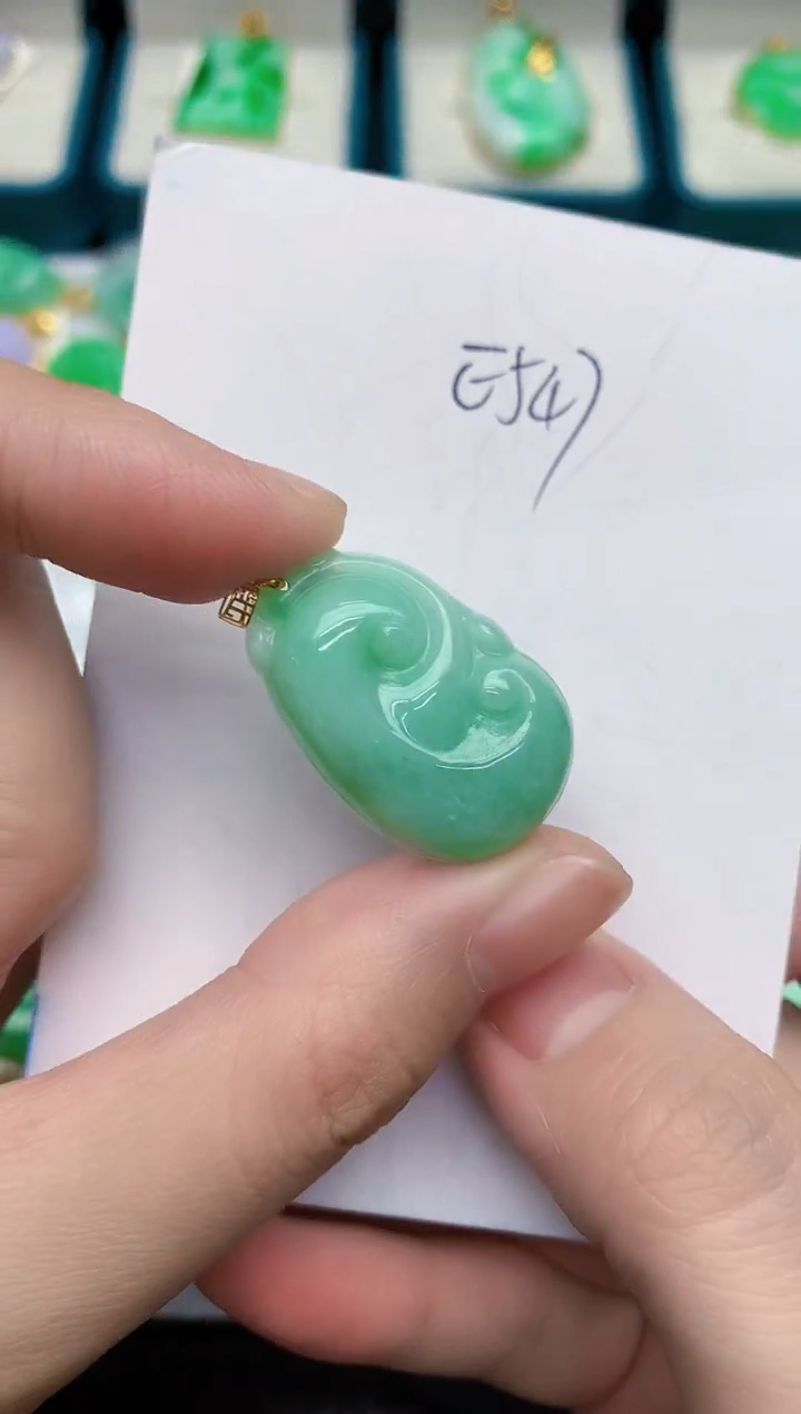 【闪购商品】翡翠颈饰18K金镶嵌0000000000