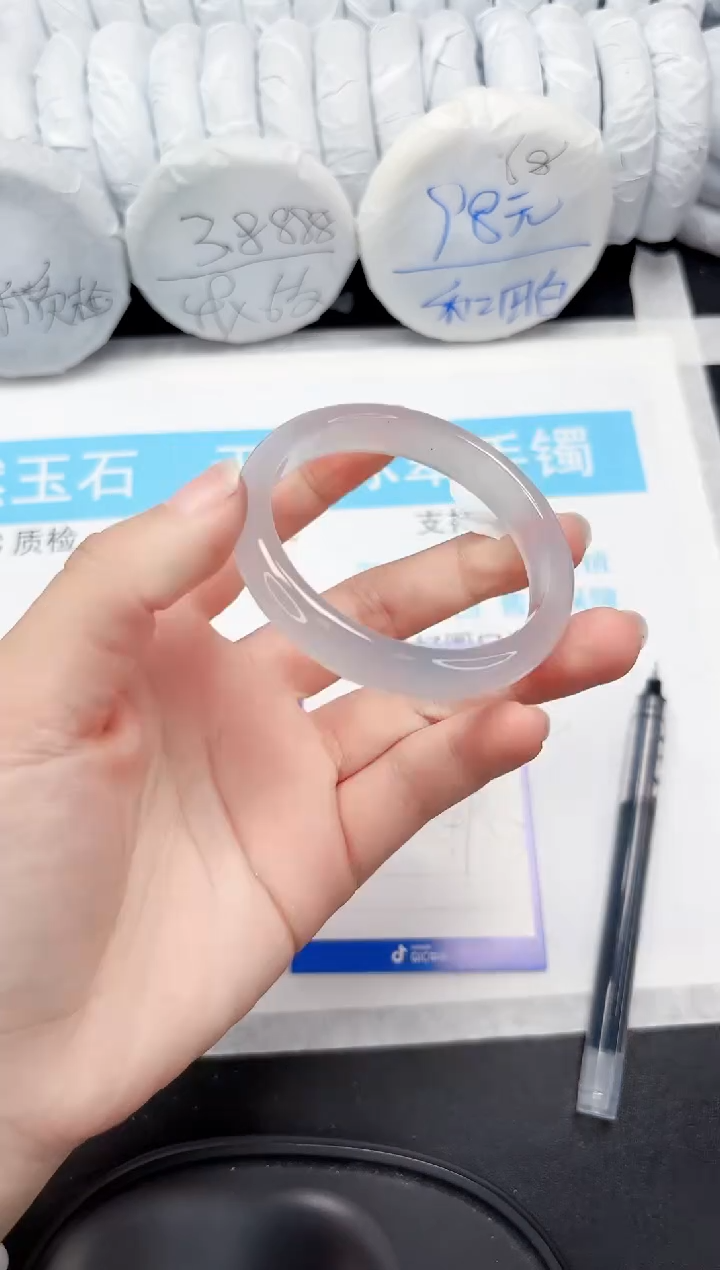 【闪购商品】石英质玉手镯未镶嵌121-54.5