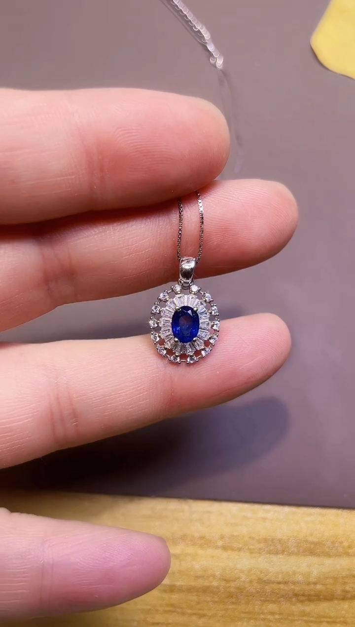 【闪购商品】蓝宝石吊坠(赠链)银S925镶嵌一条
