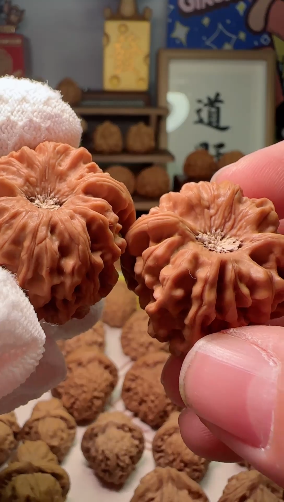 【闪购商品】文玩核桃把件龙门涧全品凹底边36