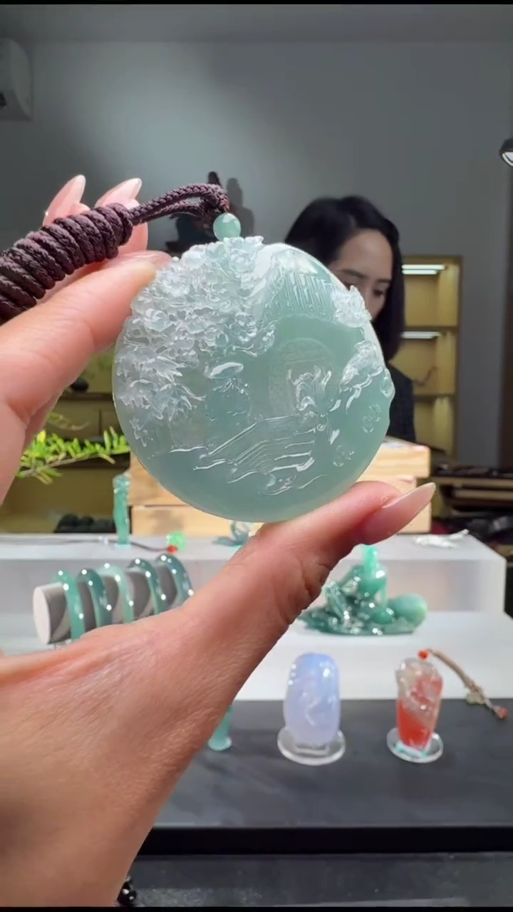 吊坠(不含链)未镶嵌翡翠山水牌（多样性发其一）