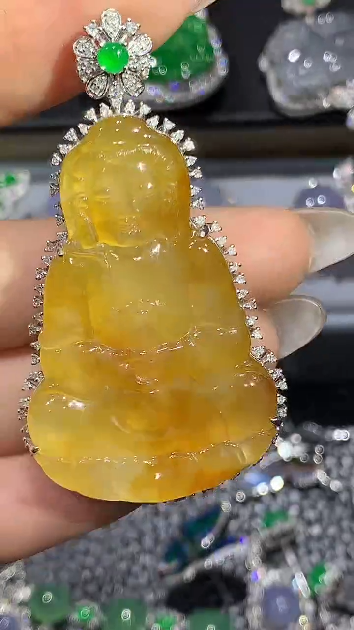 【闪购商品】翡翠吊坠(不含链)18K金镶嵌40团购