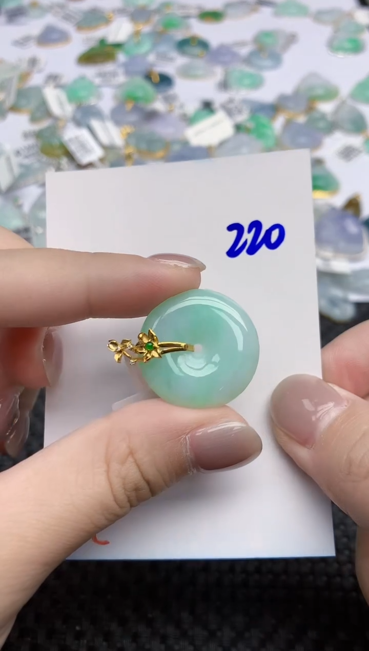 【闪购商品】翡翠颈饰18K金镶嵌天然翡翠A货