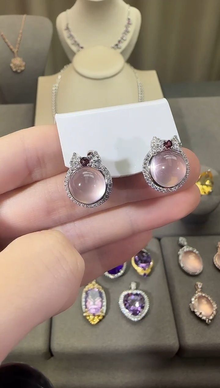 银S925镶嵌耳饰芙蓉石12mm星光粉水晶耳扣