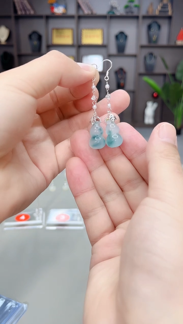 未镶嵌石英质玉（天山翠）耳饰219000