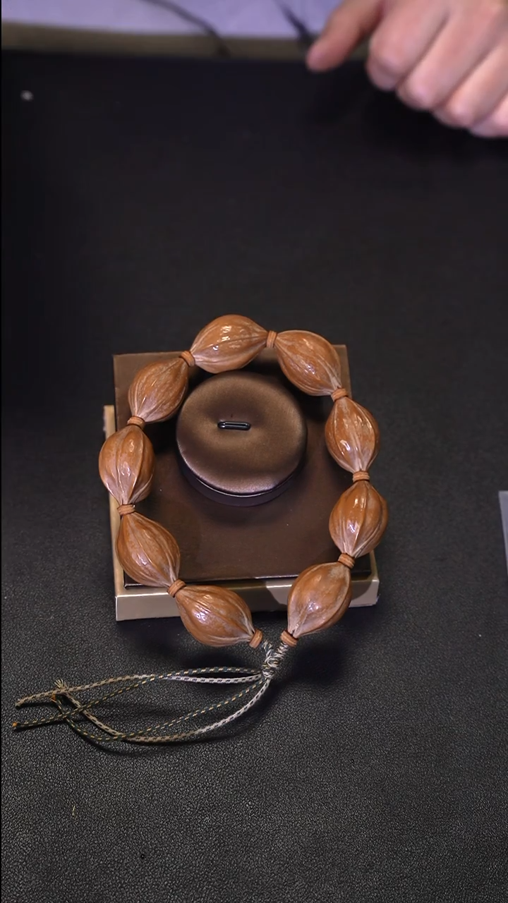 手串/手链橄榄核.......2.2四花鸡血红