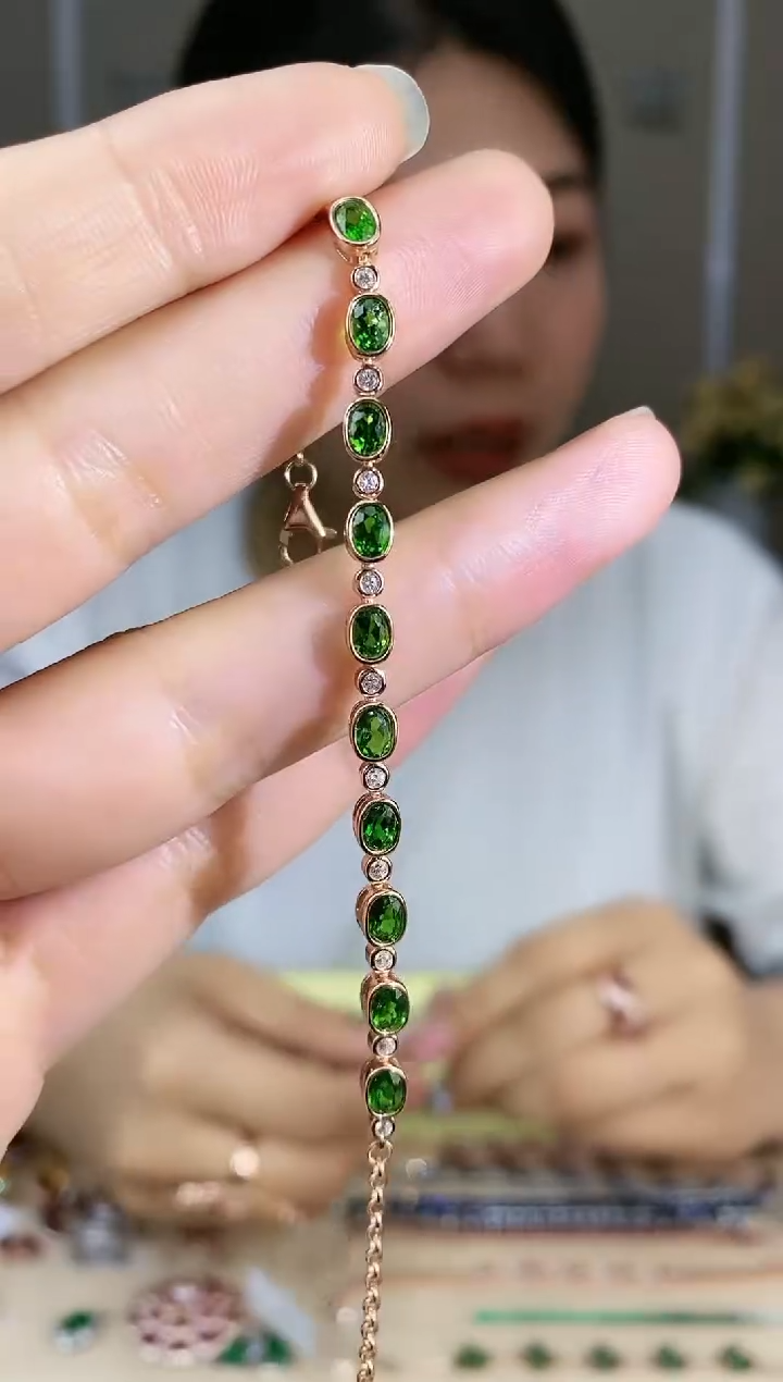 【闪购商品】透辉石手链银S925镶嵌手链