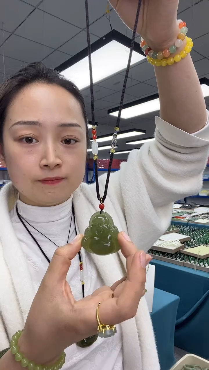 颈饰未镶嵌和田玉佛公多样性发一