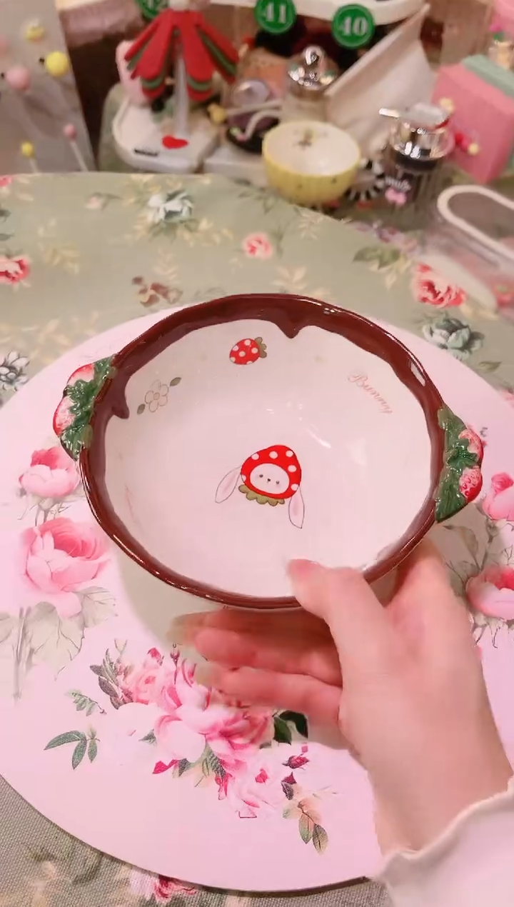 【闪购商品】摆件草莓兔碗品质好，发货快，放心拍