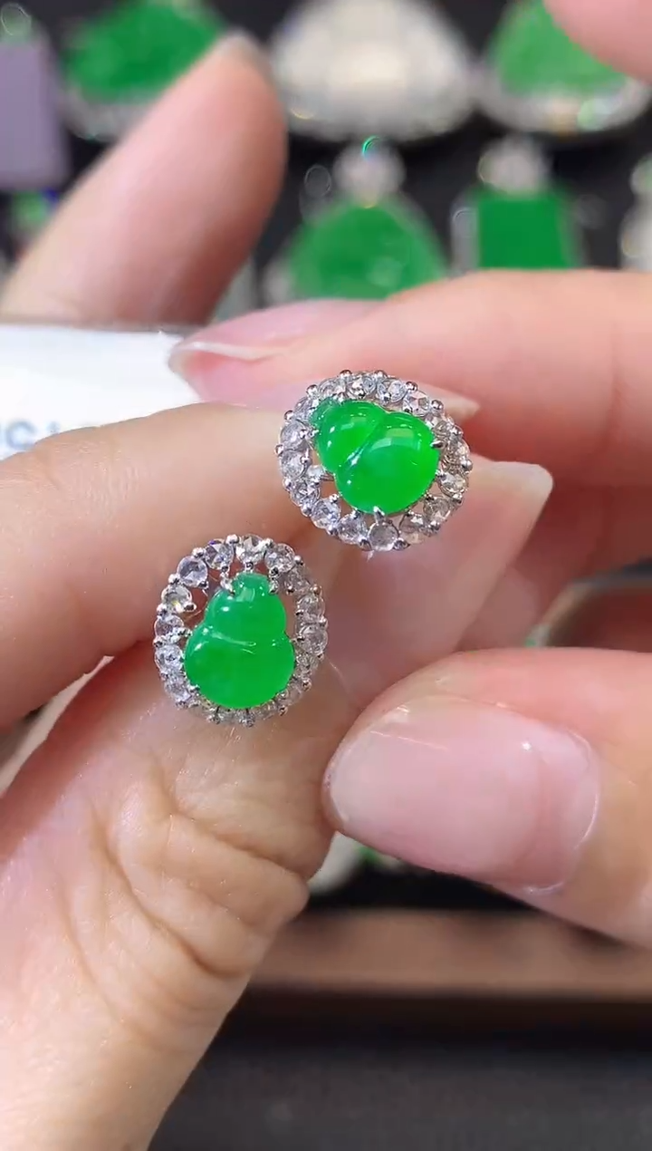 18K金镶嵌翡翠耳饰D33