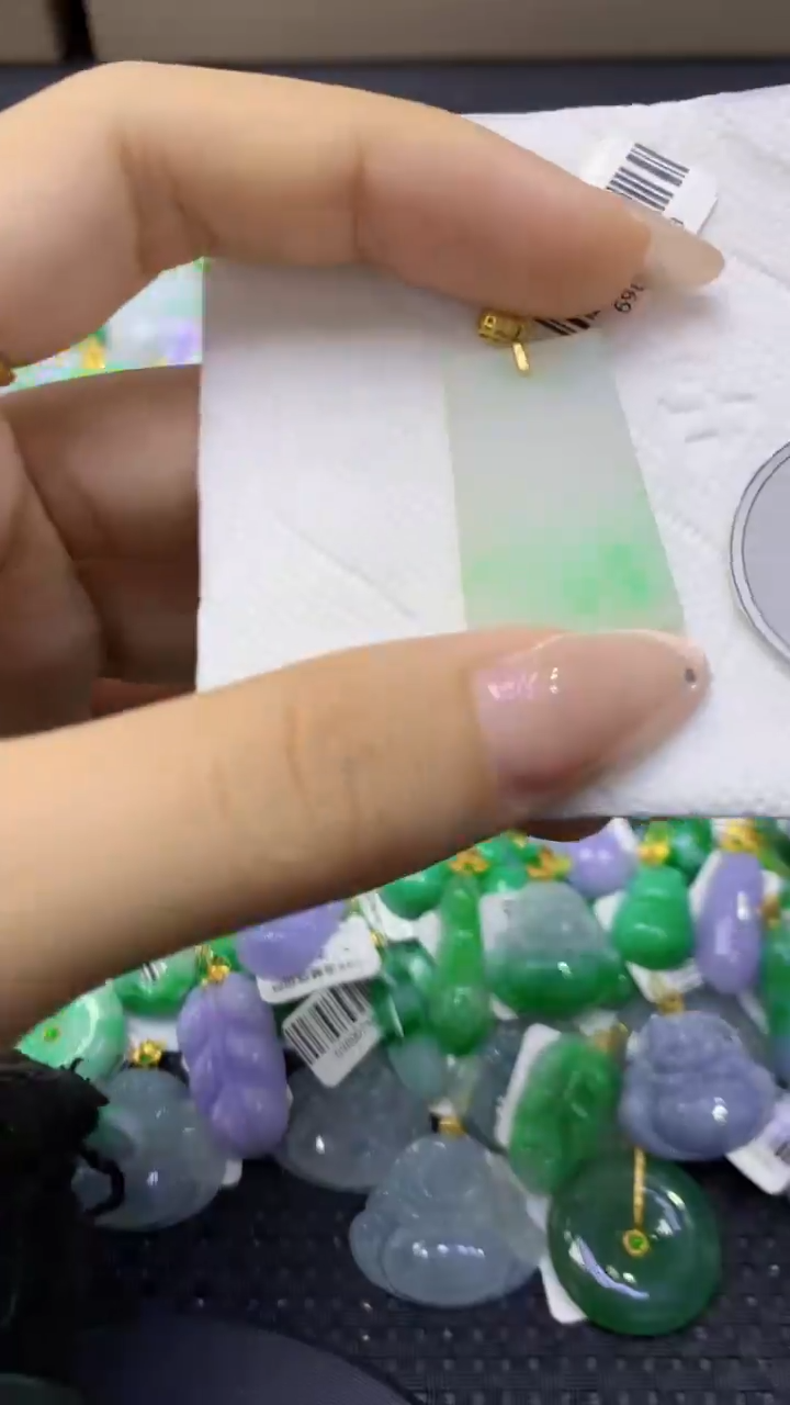 颈饰未镶嵌翡翠天然缅甸翡翠A货