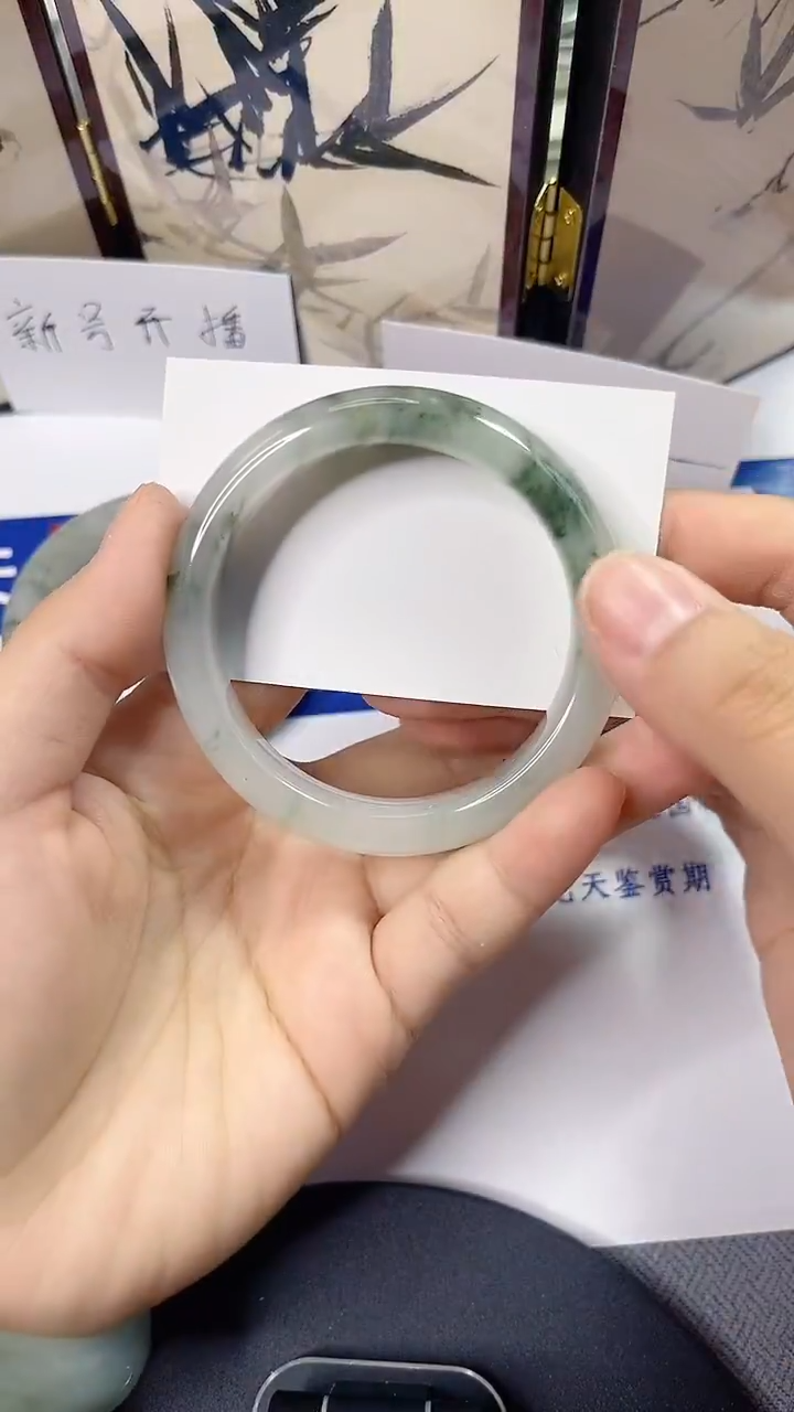 未镶嵌手镯石英质玉18-53/54