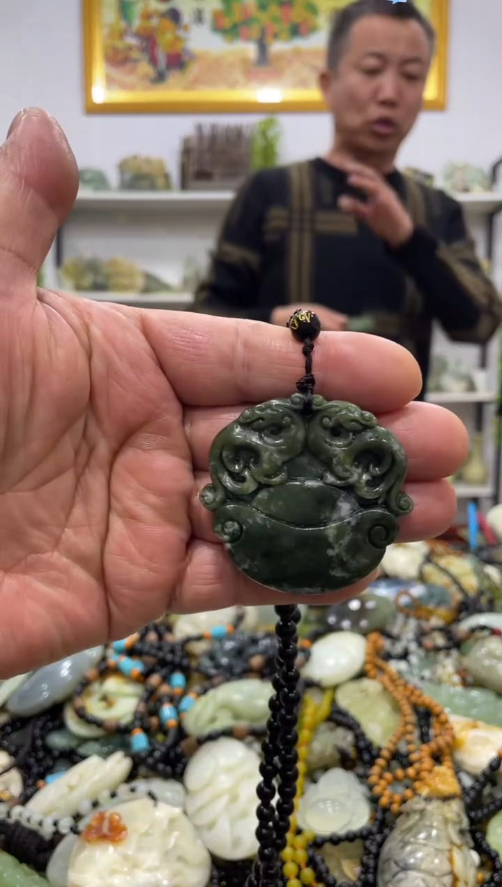 【闪购商品】岫玉吊坠未镶嵌           