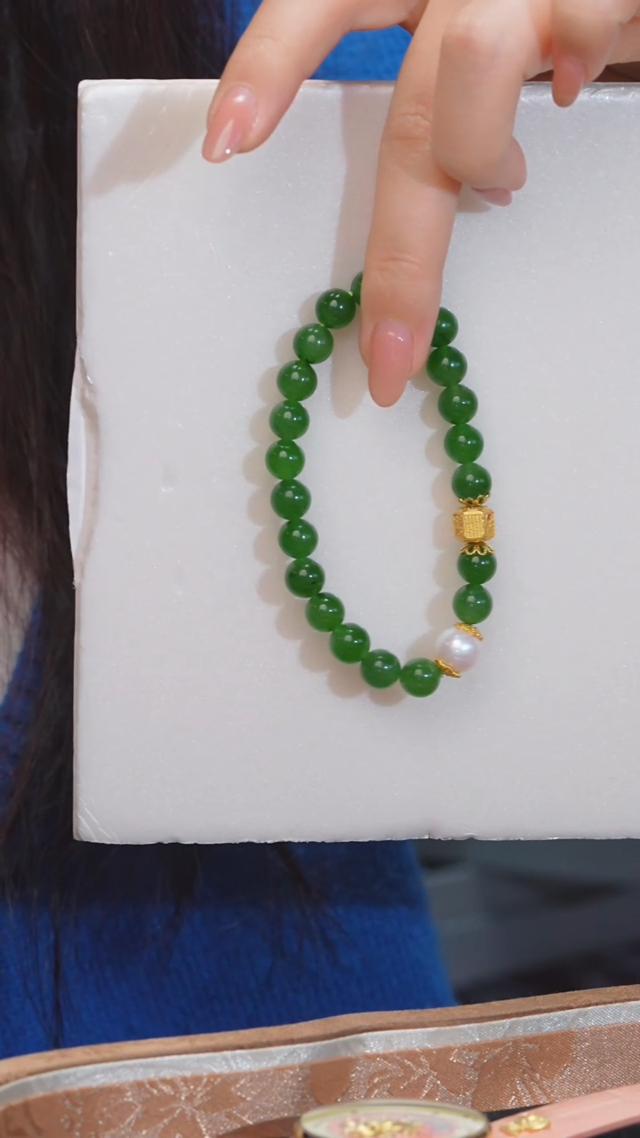 【闪购商品】和田玉手串未镶嵌卡8 @@W2935