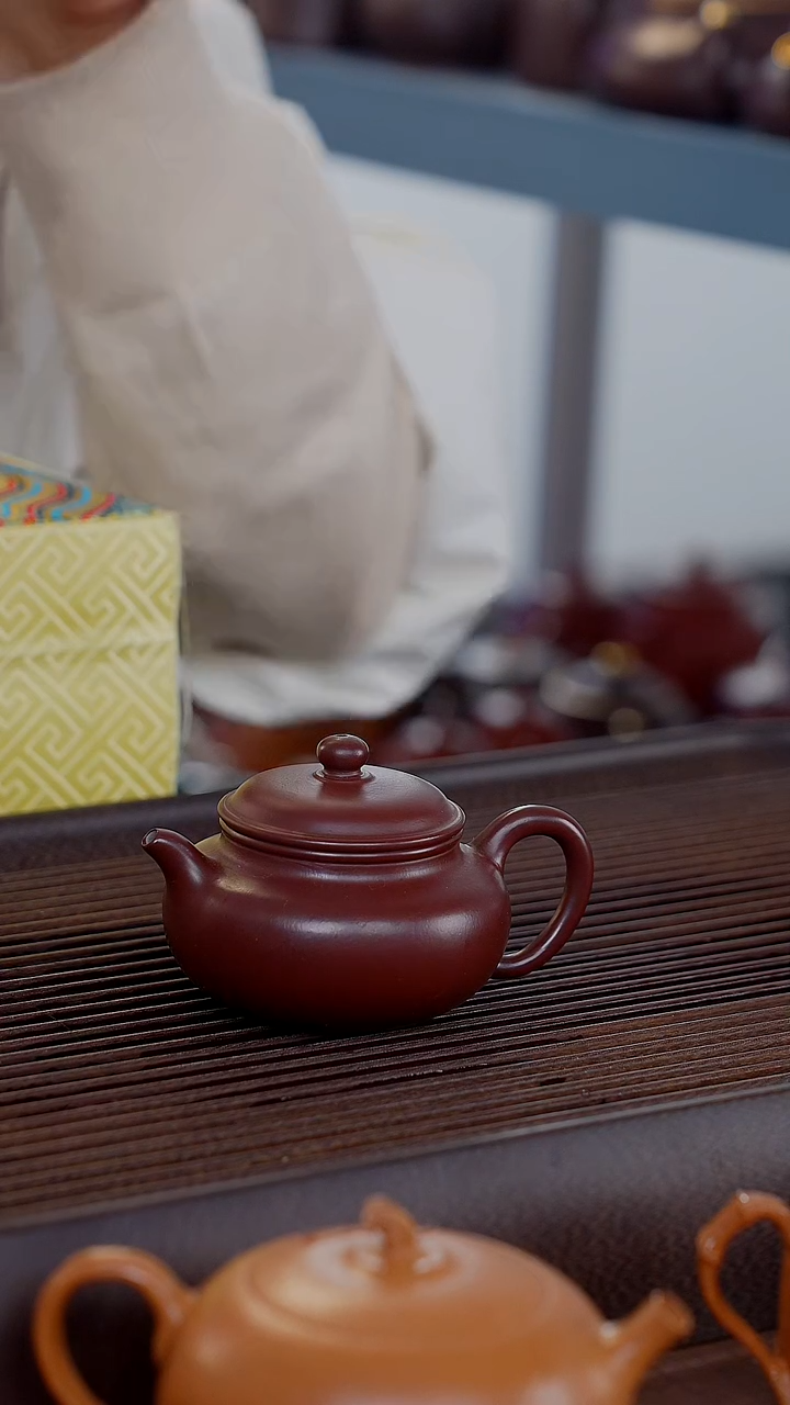 【闪购商品】紫砂茶壶紫袍玉沙光素仿古