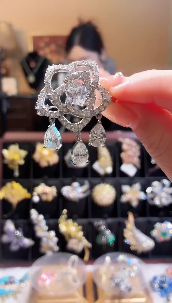 合成立方氧化锆铜合金银色山茶花