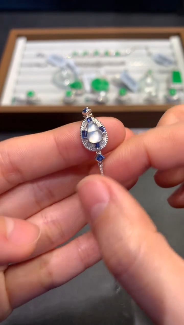 【闪购商品】翡翠手链18K金镶嵌A90-3680