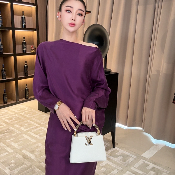 【宝姐家/上衣】新款两色纯色百搭气质大方款女上衣 25093