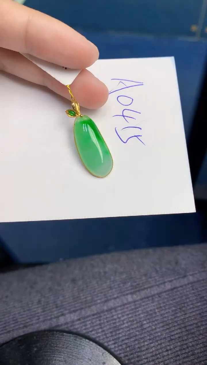 【闪购商品】翡翠颈饰18K金镶嵌000000000