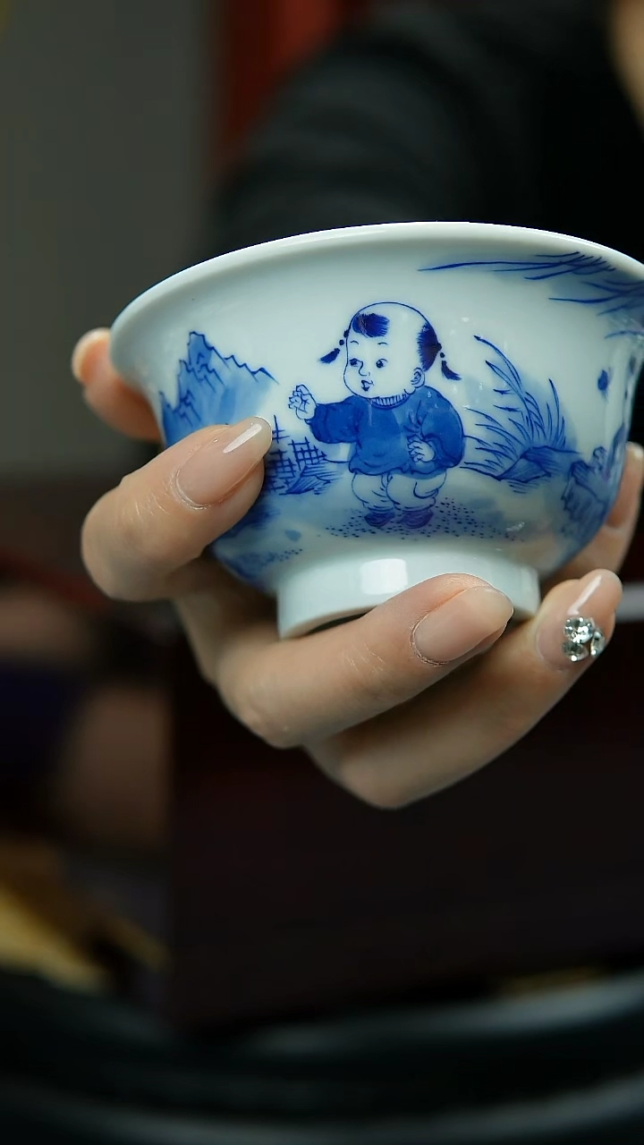 【闪购商品】官窑瓷画院}403官窑瓷画院童子压手