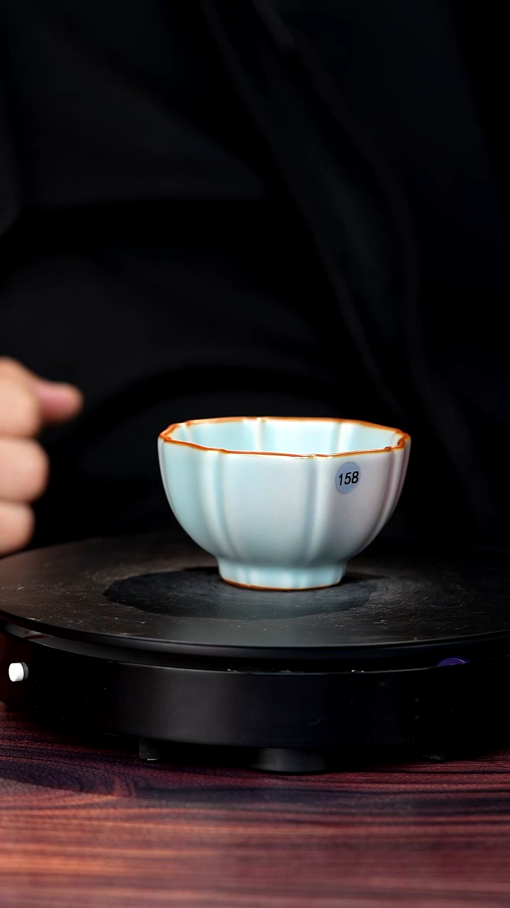 158#张旭东一级品原矿钧瓷青脂釉花口杯