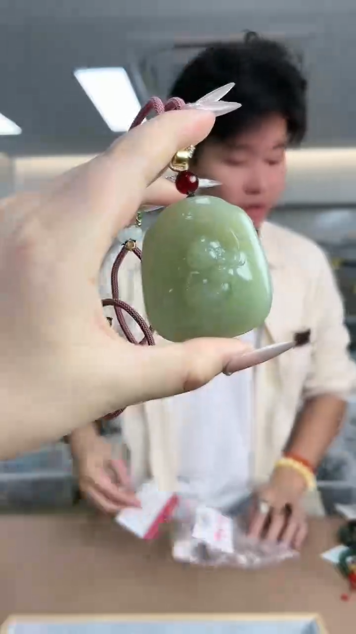 【闪购商品】和田玉佛公未镶嵌吊坠