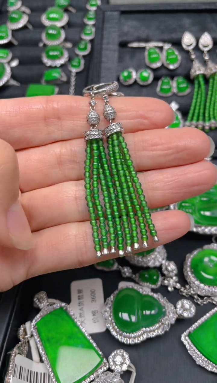 【闪购商品】翡翠耳环银S925镶嵌翡翠