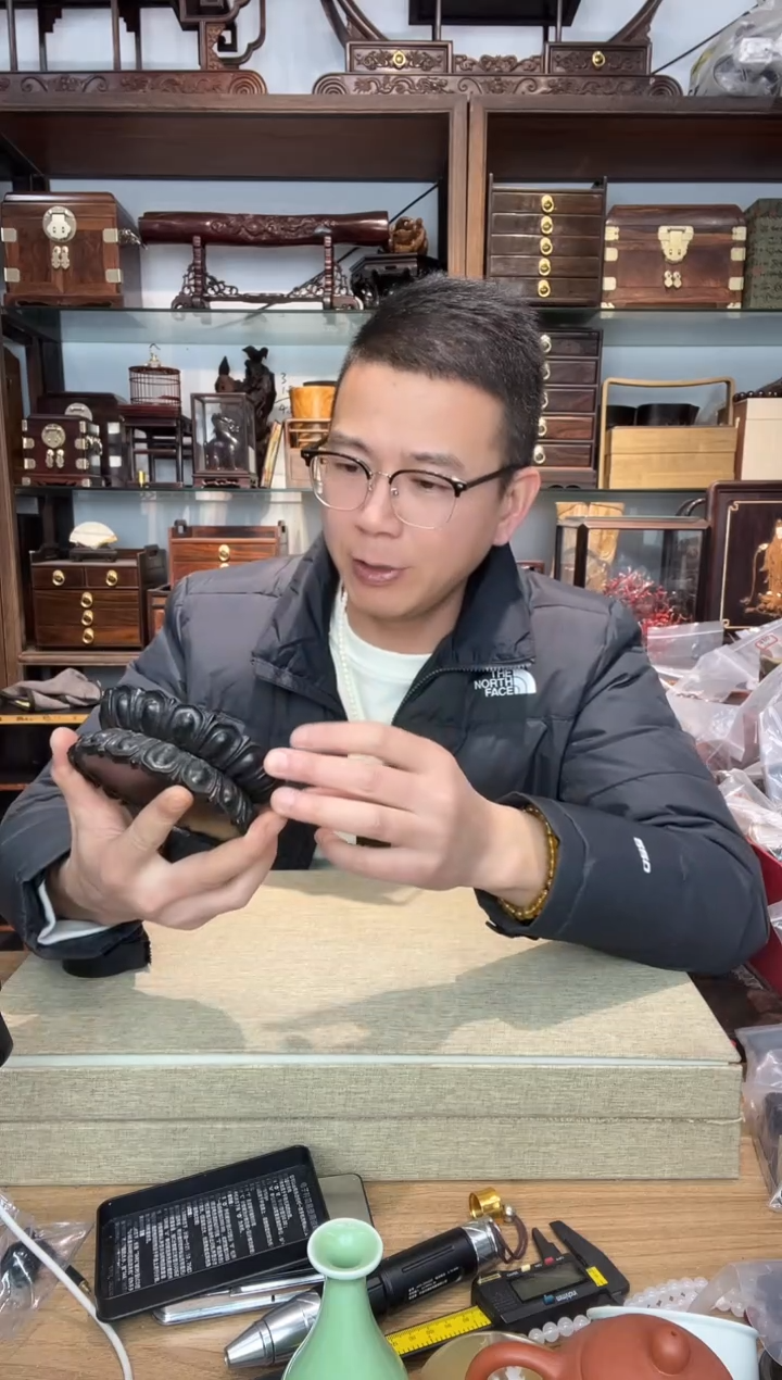 乌木类书架541紫光檀莲花底座大号 瑕疵