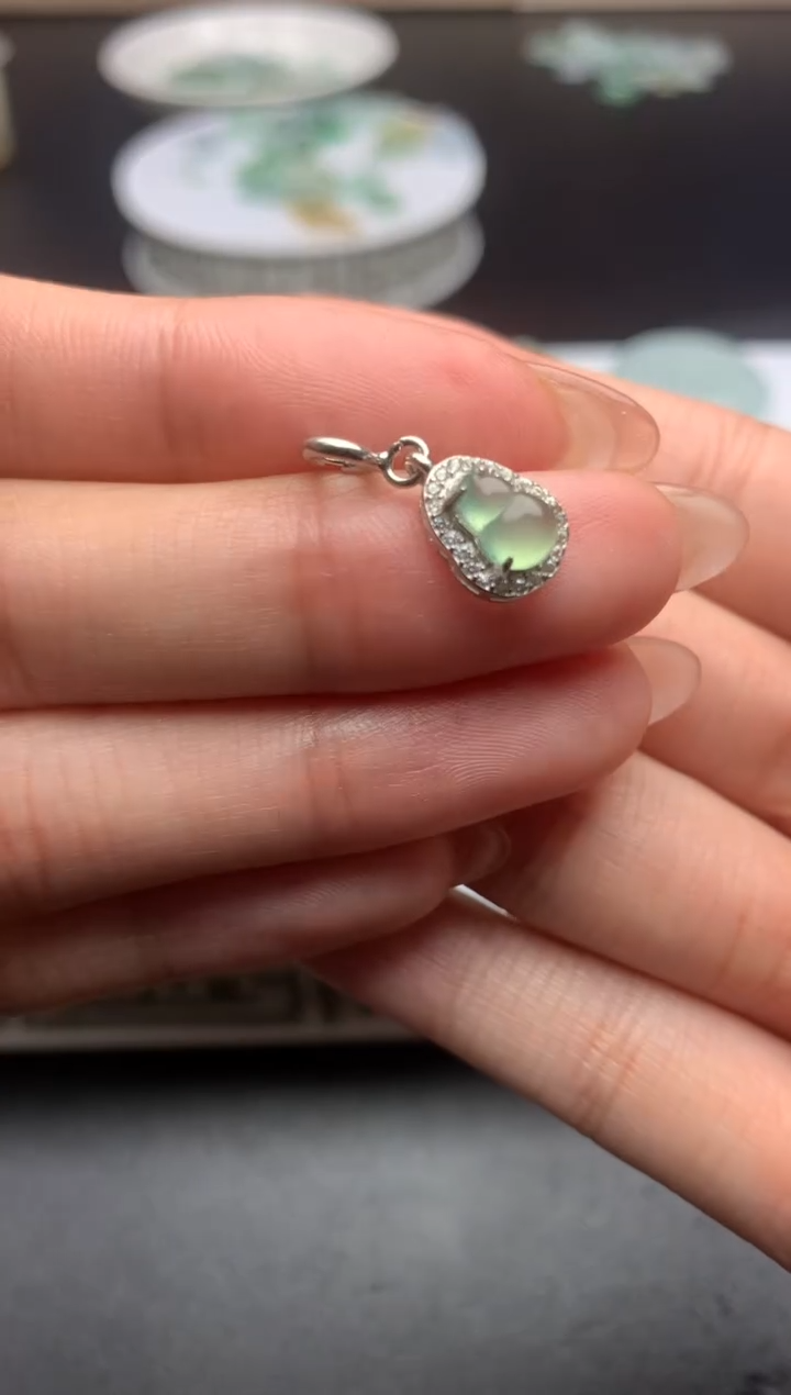 【闪购商品】翡翠吊坠(不含链)银S925镶嵌净货