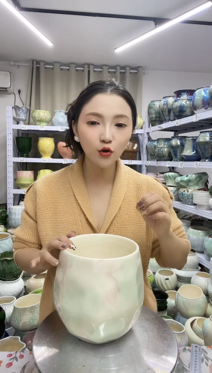 【12.1】花盆 高度： 19 口径：15