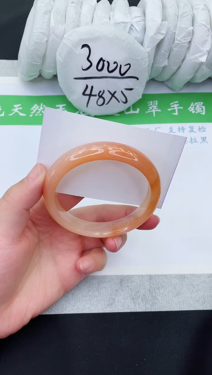 【闪购商品】石英质玉手镯未镶嵌M25-60+