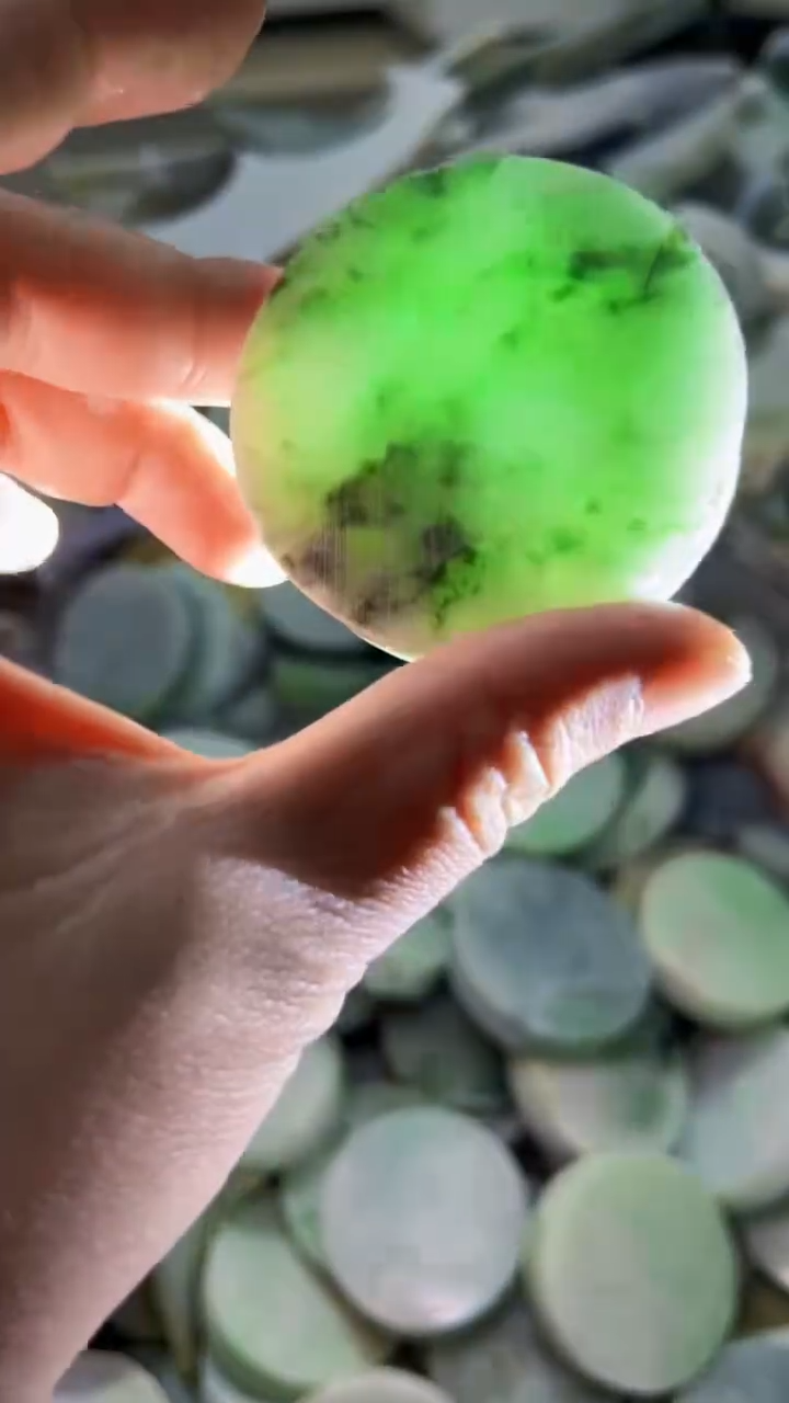 【闪购商品】翡翠挂件未镶嵌A货康壹026