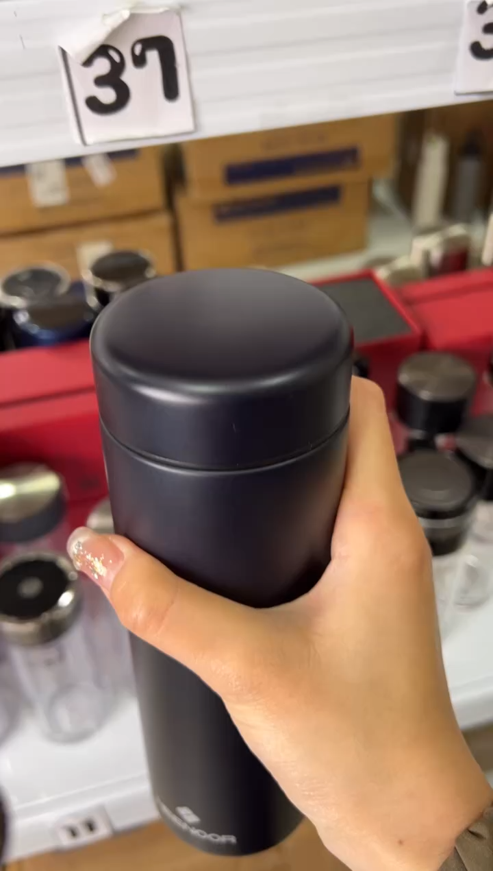 【闪购商品】高档600毫升保温茶杯