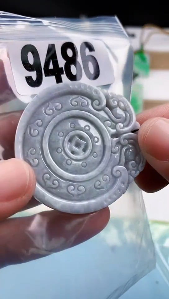 【闪购商品】翡翠挂件未镶嵌天然翡翠吊坠挂件