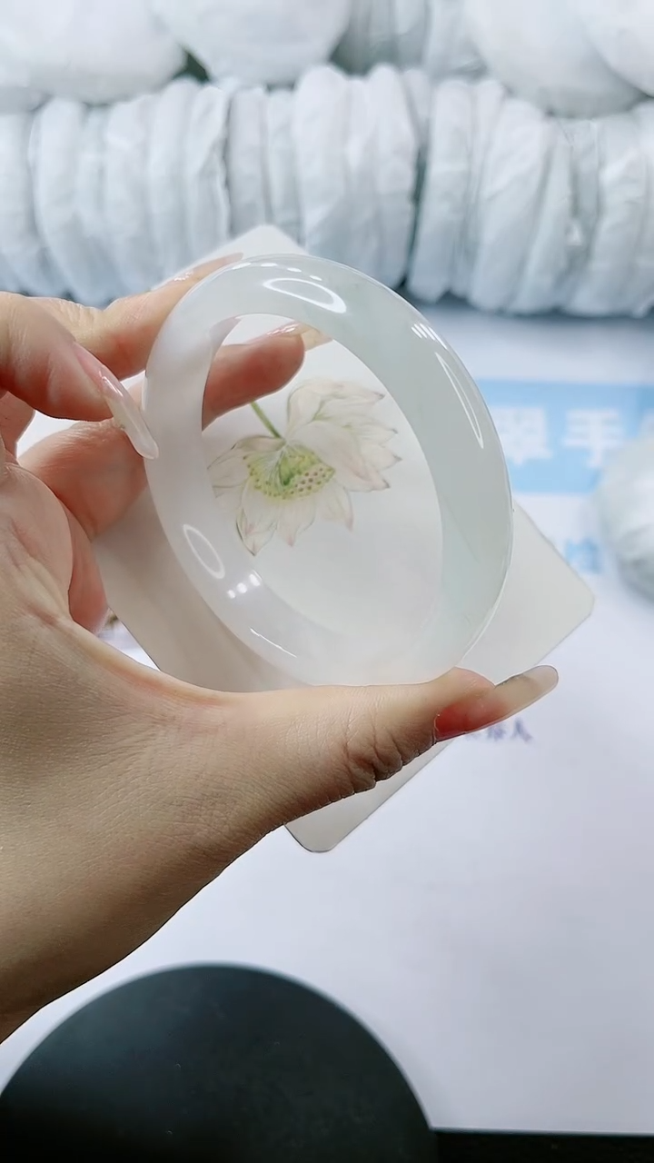 【闪购商品】石英质玉手镯未镶嵌多样性发货V532-