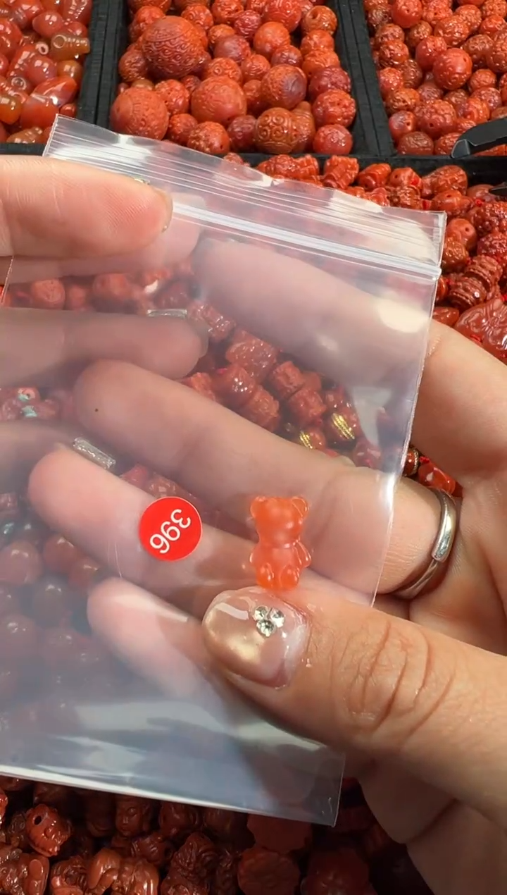 【闪购商品】南红玛瑙未镶嵌颈饰1