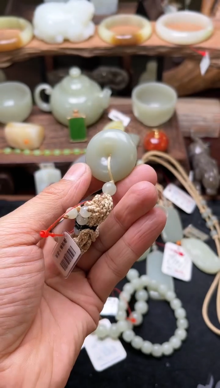 【闪购商品】和田玉吊坠未镶嵌且末青白 平安扣 900129