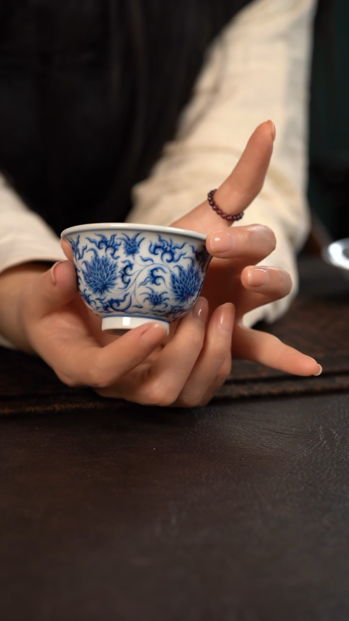 【闪购商品】杯聚澜堂缠枝菊大压手杯