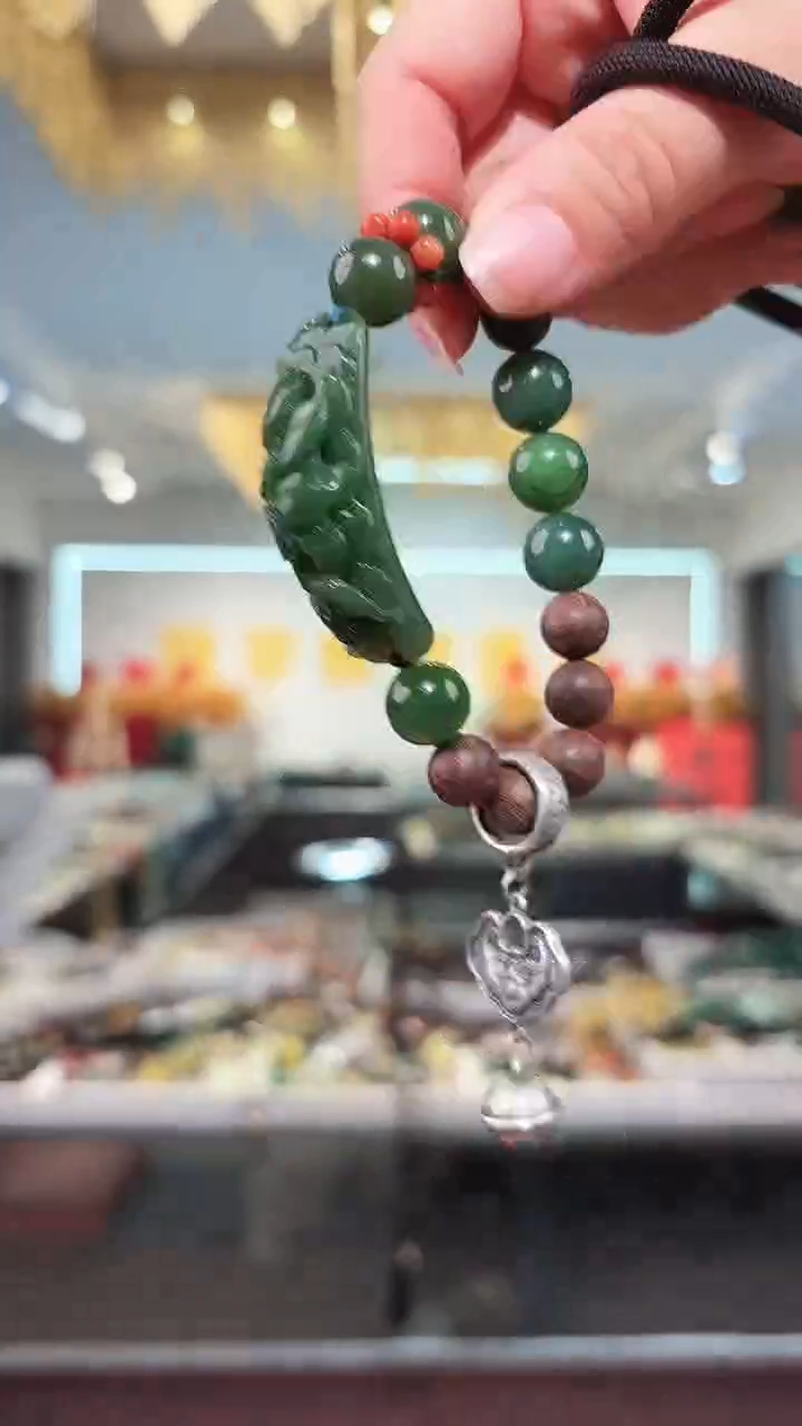 颈饰未镶嵌和田玉手串